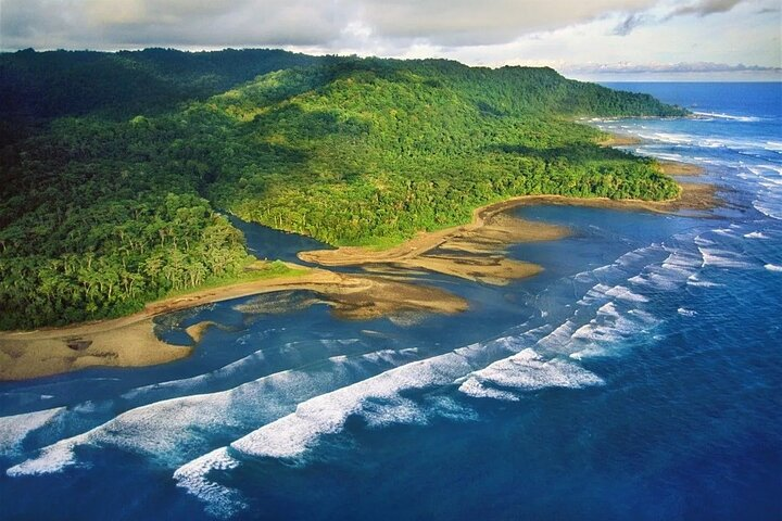 Private Transport Arenal to Papagayo - Photo 1 of 7